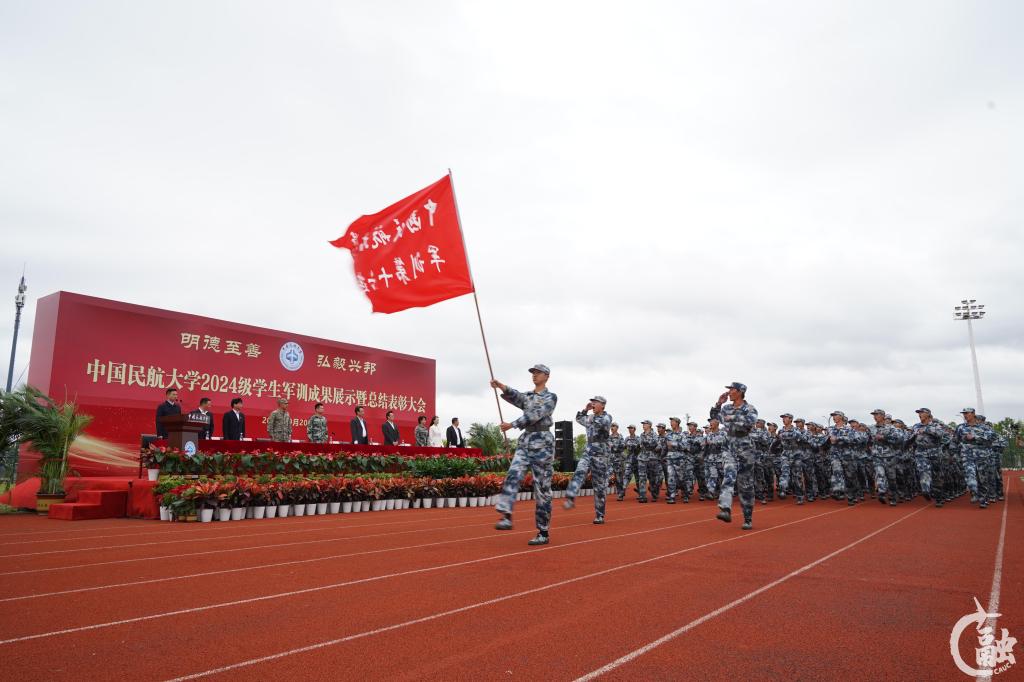 摄影 魏小鹏.JPG