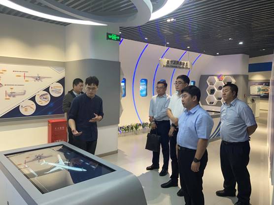 说明: G:\1-对外合作\5-学院官网\保定洽谈\2.jpg