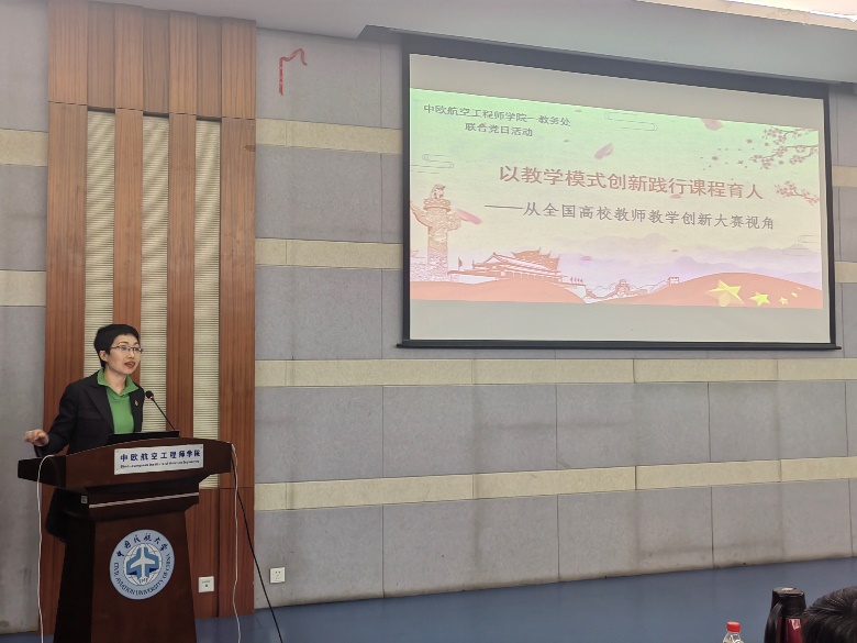 砖墙上的海报中度可信度描述已自动生成