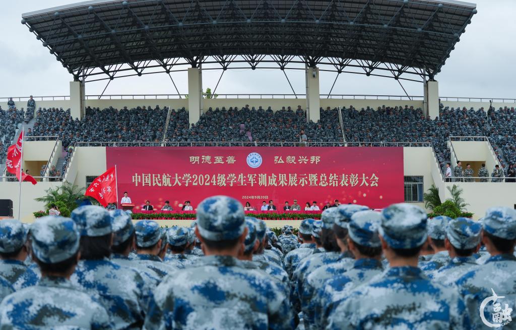 摄影 冯程钰.jpg