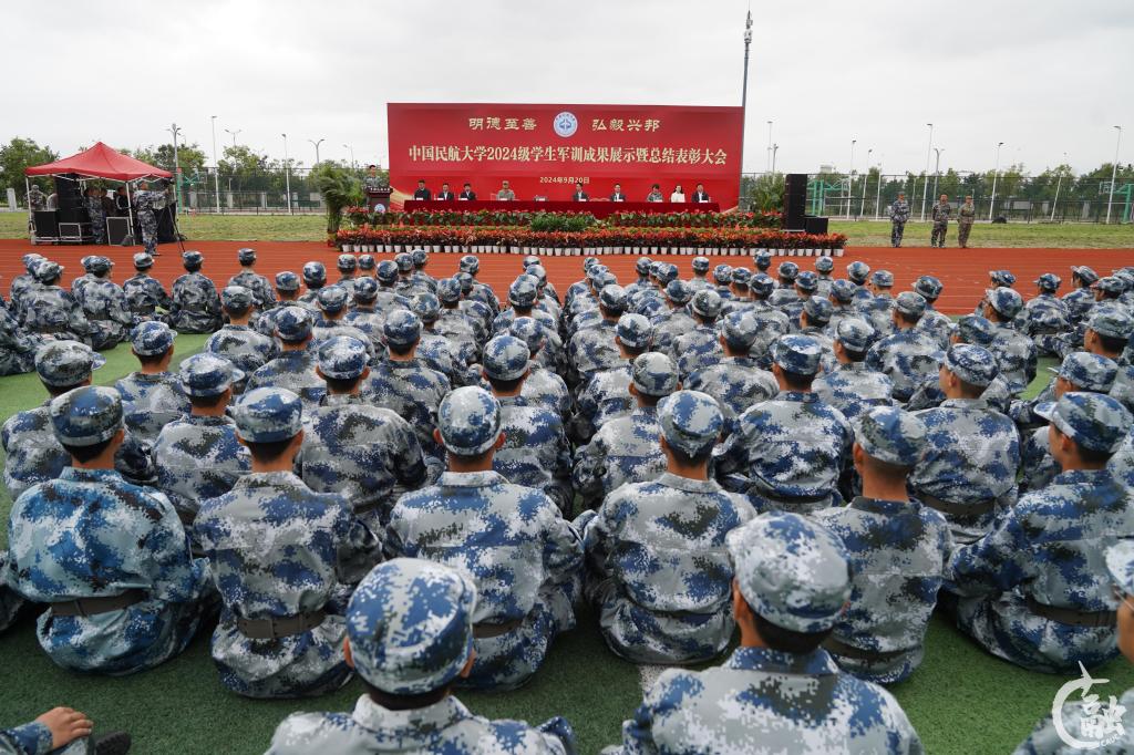 摄影 魏小鹏.JPG