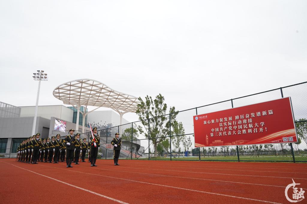 摄影 魏小鹏.JPG