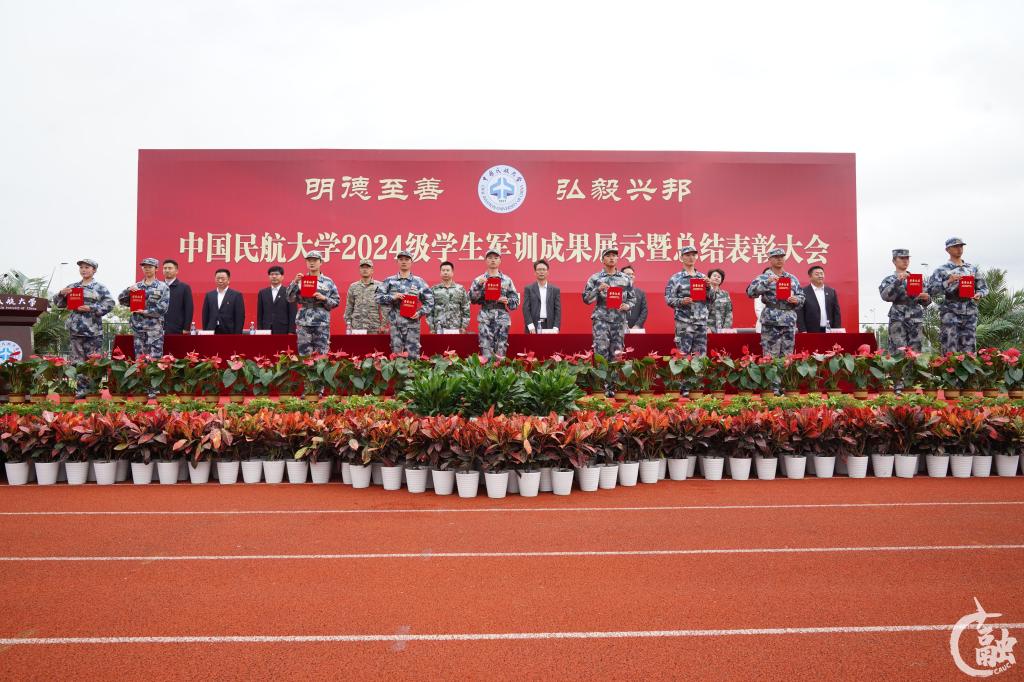 摄影 魏小鹏.JPG