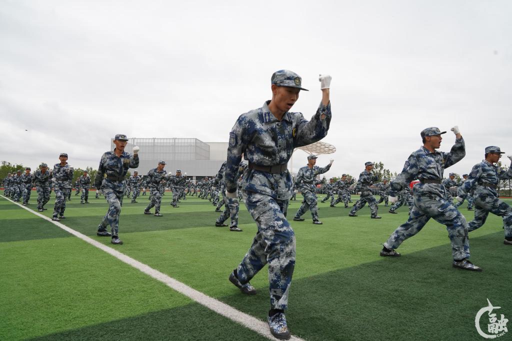 摄影 魏小鹏.JPG