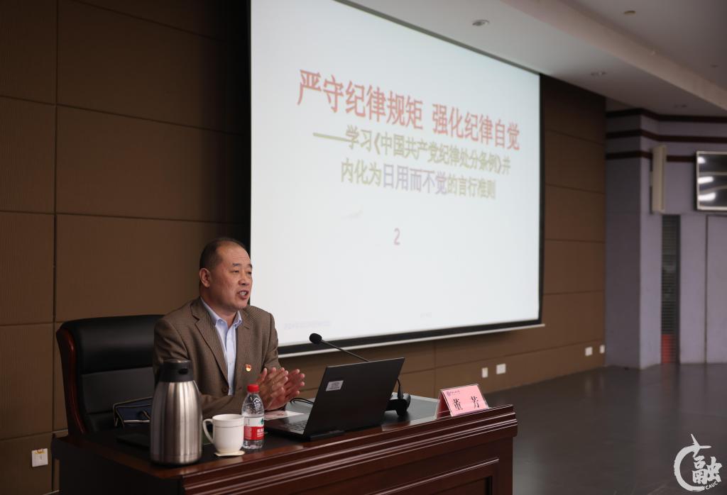 CR5_0062.JPG CR5_0062.JPG