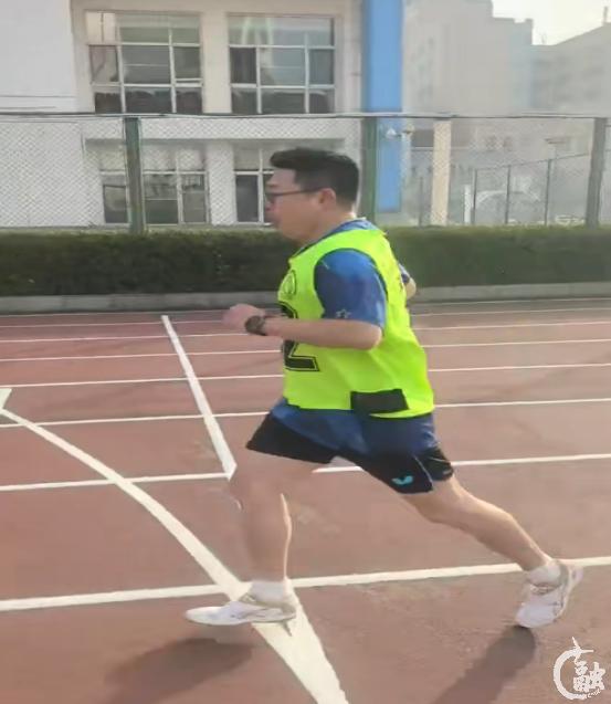 张茺.png 张茺.png