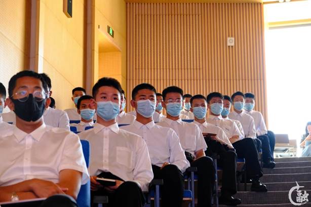 说明: https://www.cauc.edu.cn/__local/5/2A/D3/A5543D3F375884767347971C2A8_710A367A_9B942.jpg