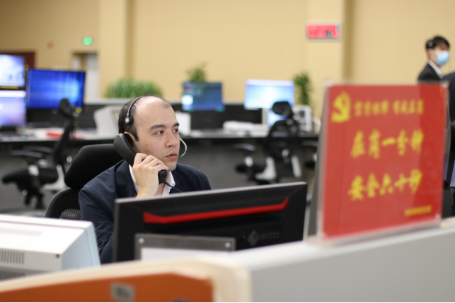 民航华北空管局北京终端管制中心管制一室副主任  白剑